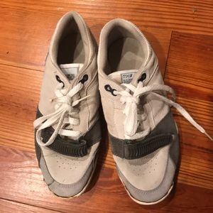 “The Winner” Sneakers size 4 1/2”